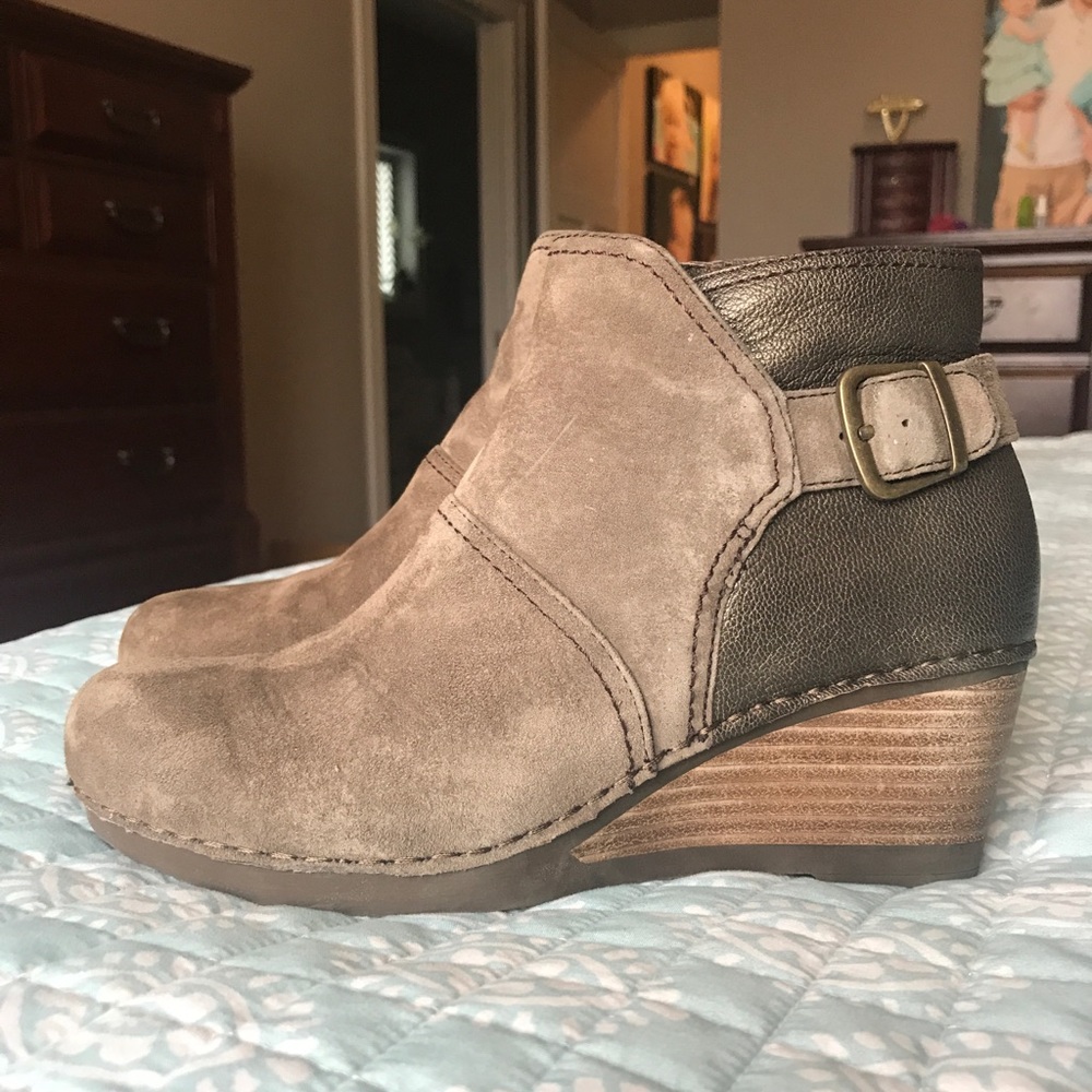 dansko Shirley wedge bootie suede